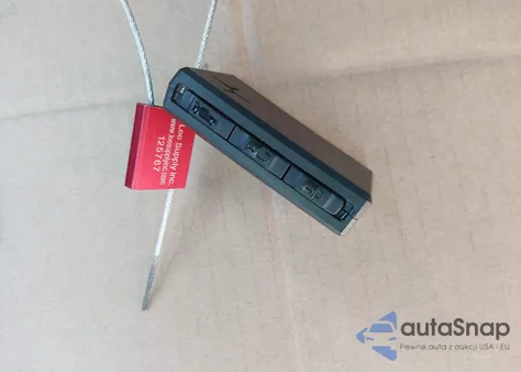 2022 Polestar 2 Long Range Dual Motor z USA, uszkodzony, nr VIN LPSED3KA1NL077878